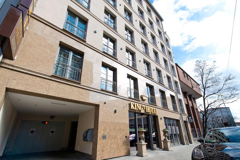 Advastay By King's 4* Munich