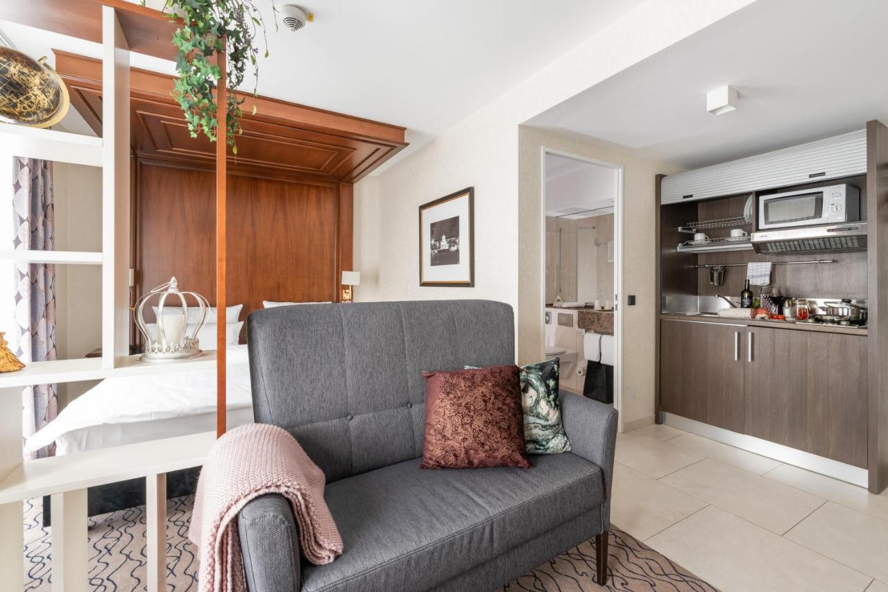 Hotel Advastay By King's 4*